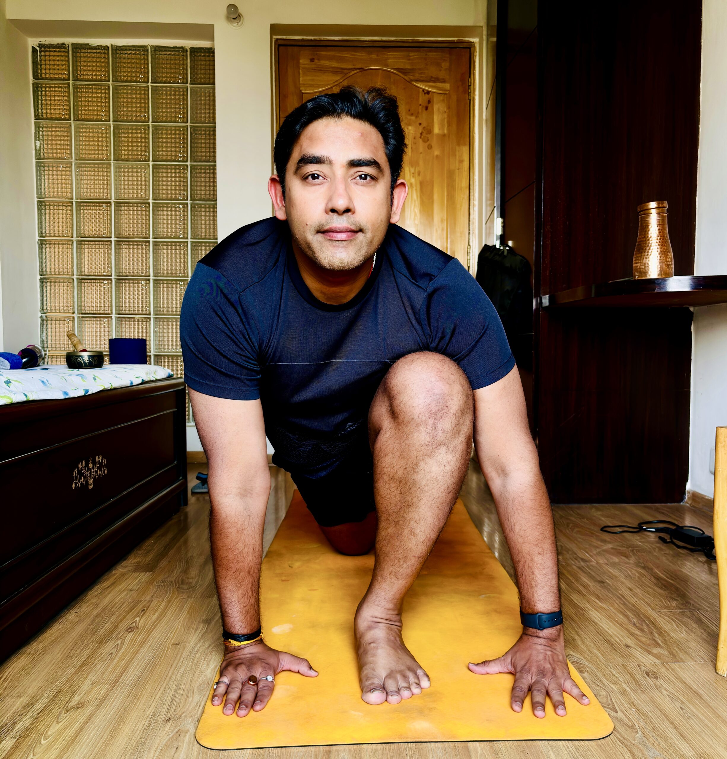 Read more about the article 🧘‍♀️ Yoga at Home: The Best Way to Stay Healthy with Personal Yoga Classes